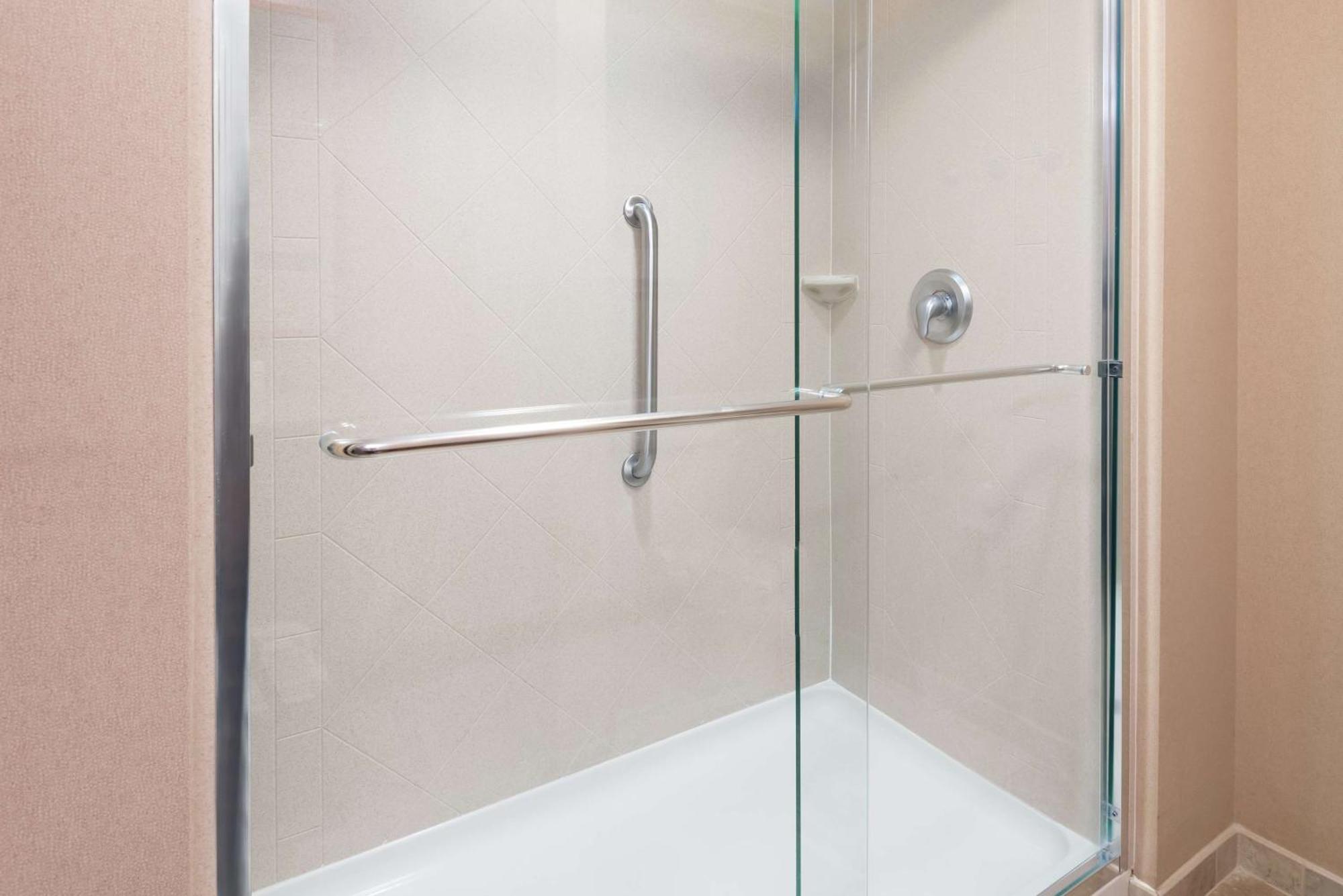 Hampton Inn Springfield South Enfield Extérieur photo