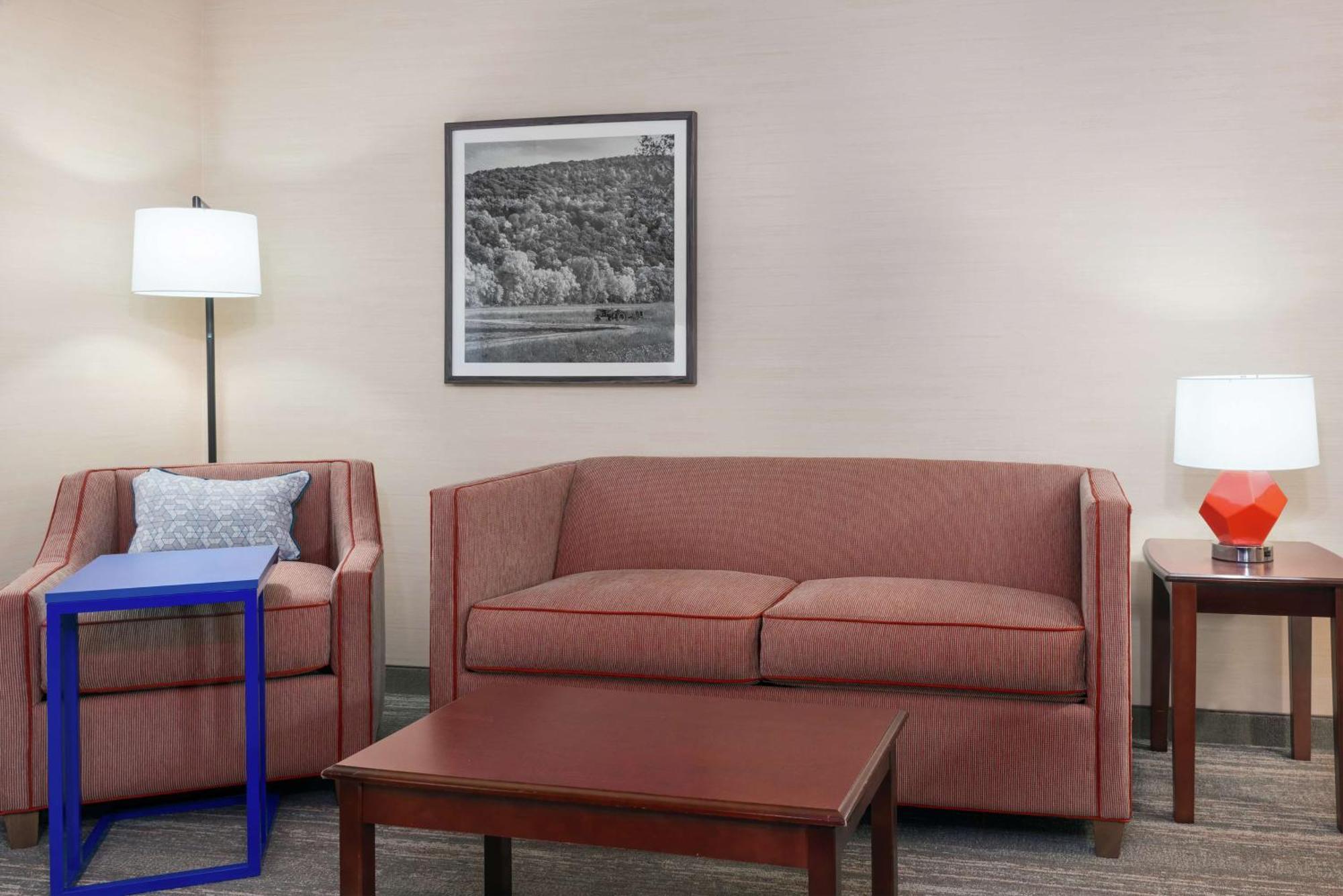 Hampton Inn Springfield South Enfield Extérieur photo