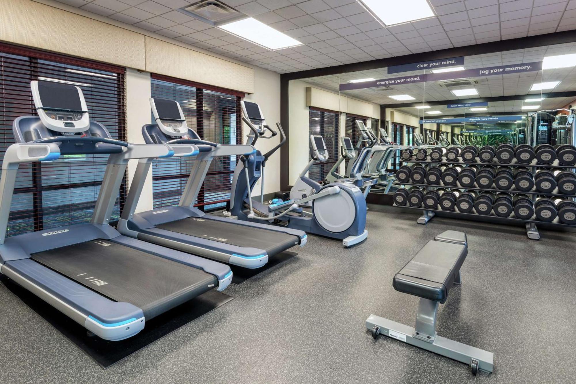 Hampton Inn Springfield South Enfield Extérieur photo
